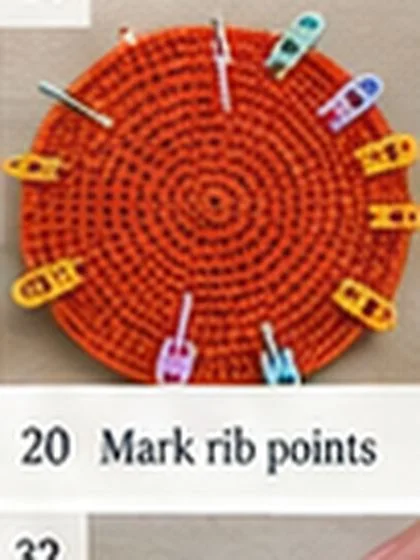 Spiral shell crochet handbag step 20: Mark every 4th outer stitch for 21 rib positions.
