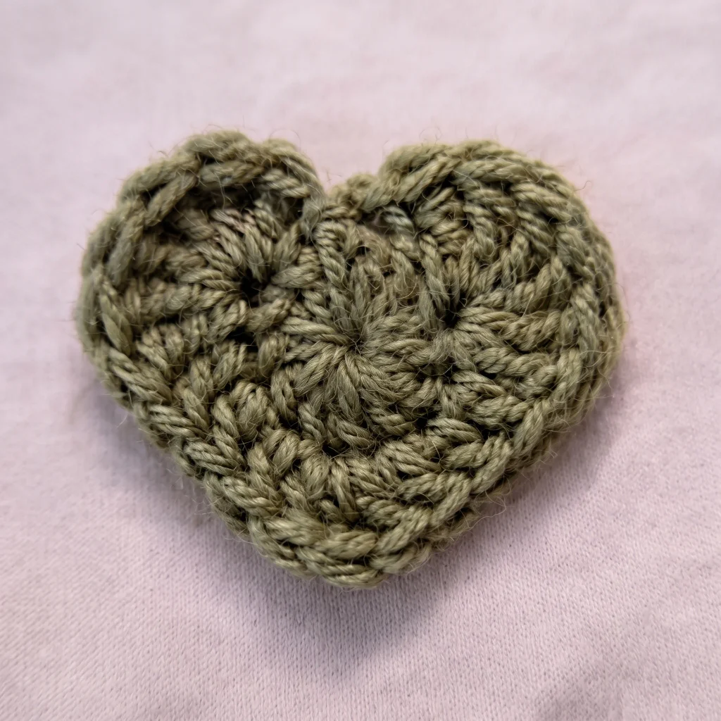 Part 1: The Heart Center (Green) — Heart Granny Square Crochet Pattern (Free, Beginner-Friendly)